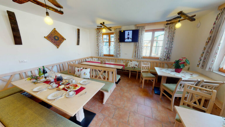 Weingut-Zimmervermietung-Kahrer-08232022_162444