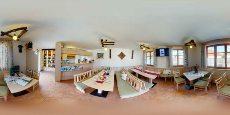 Weingut-Zimmervermietung-Kahrer-08232022_162551