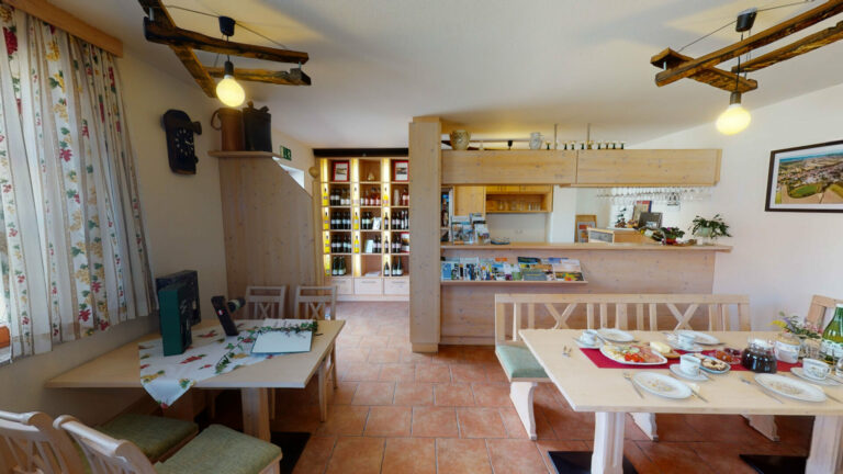 Weingut-Zimmervermietung-Kahrer-08232022_162617