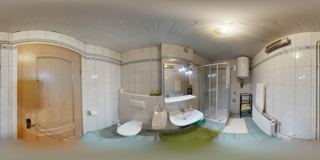 Weingut-Zimmervermietung-Kahrer-08232022_163249