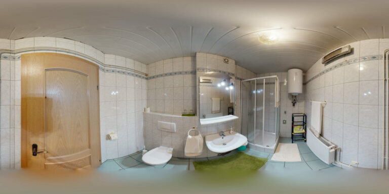 Weingut-Zimmervermietung-Kahrer-08232022_163249