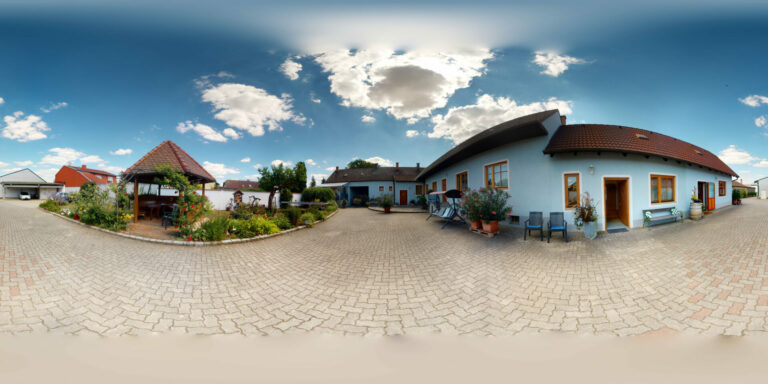 Weingut-Zimmervermietung-Kahrer-08232022_163412