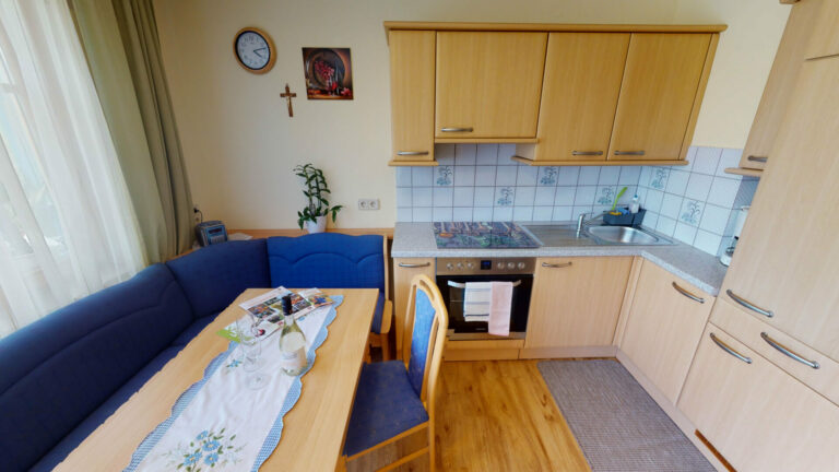 Weingut-Zimmervermietung-Kahrer-08232022_163705