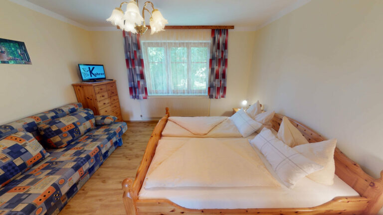 Weingut-Zimmervermietung-Kahrer-08232022_170519